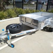 11 min 1 Box Trailers