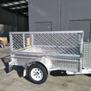 18 min 1 Box Trailers